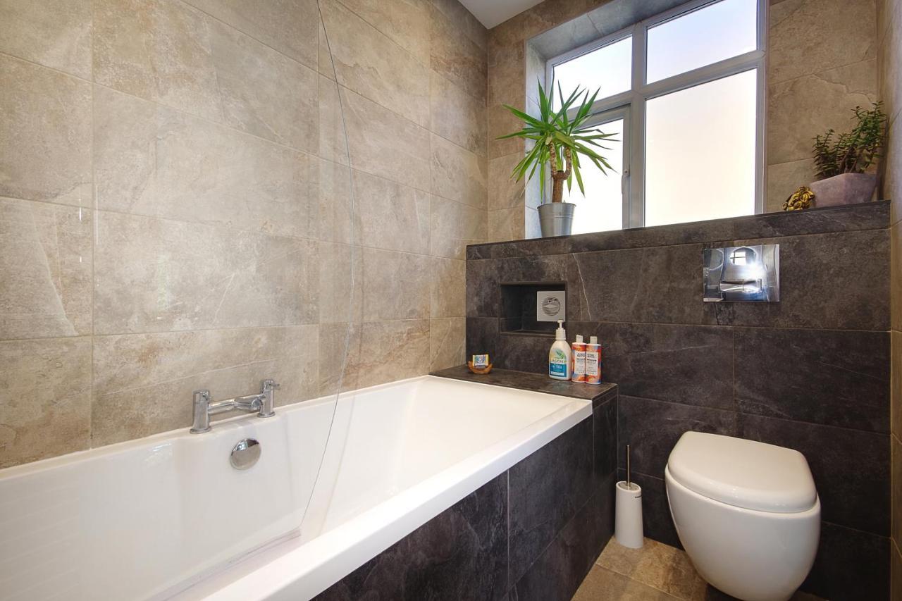Large En-Suite By The Beach Μπόρνμουθ Εξωτερικό φωτογραφία